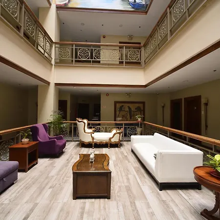 Paragon Hotel And Suites-3